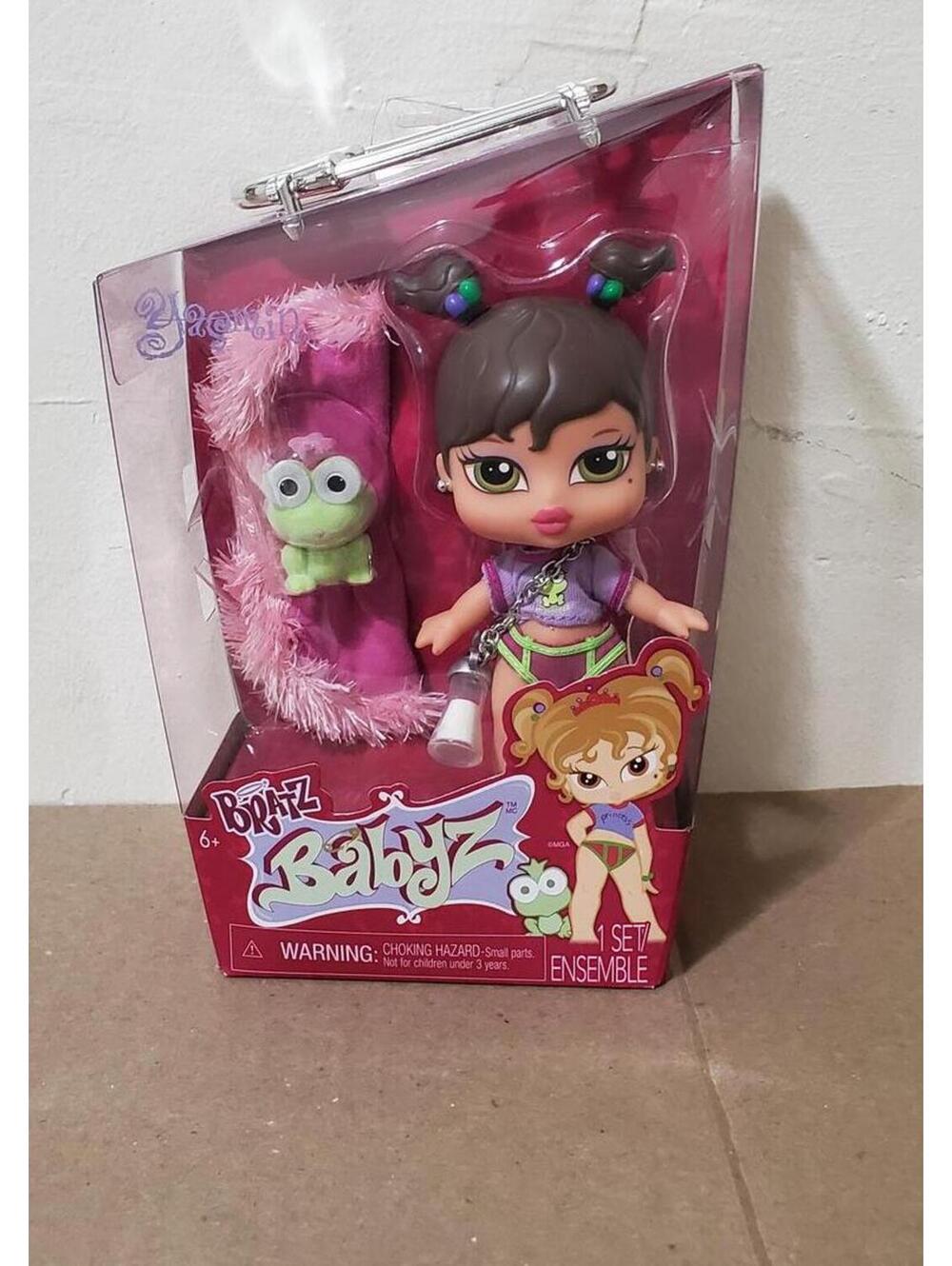 Bratz Babyz Yasmin Fashion Doll 2023 MGA Pretty Princess Frog Blanket New
